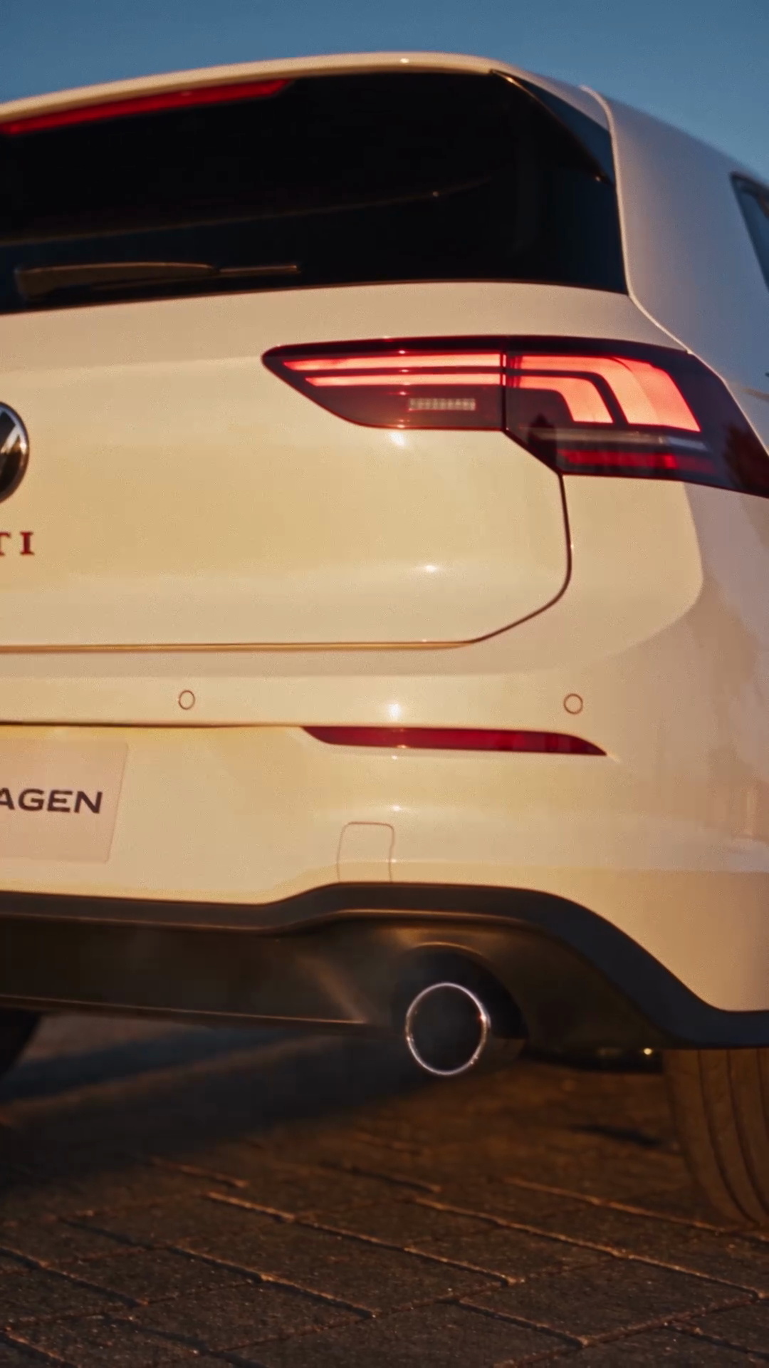 Golf GTI: Fake Timeline — frame 05